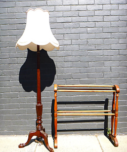 Lot 9 - 2 x Vintage Furniture incl Chippendale Style Standard Lamp w Diffuser an Lot 9 - 2 x Vintage Furniture incl Chippendale Style Standard Lamp w Diffuser an
