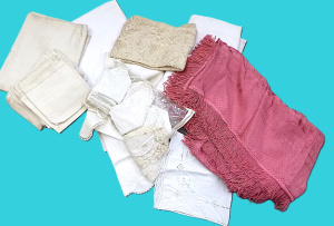 Lot 90 - 2 x boxes of Vintage Napery inc , linen tablecloth with matching napkin