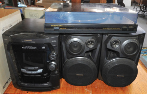 Lot 113 - Lot of Modern Audio Equipment incl Marantz TT-165 Automatic Turntable,