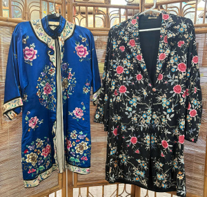 Lot 203 - 2 x vintage Oriental silk embroidered - black heavily embroidered flor Lot 203 - 2 x vintage Oriental silk embroidered - black heavily embroidered flor