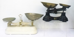 Lot 295 - 2 x Vintage English made Scales inc cast iron Librasco with brass pans Lot 295 - 2 x Vintage English made Scales inc cast iron Librasco with brass pans