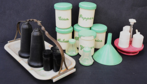 Lot 313 - Group lot - Vintage Bakelite & Plastic Kitchen items - Nally Spice