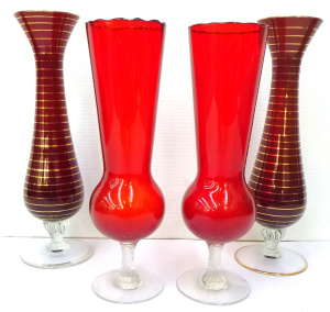Lot 333 - 2 Pairs of Vintage Italian Red Art Glass Stemmed Vases - both with cle Lot 333 - 2 Pairs of Vintage Italian Red Art Glass Stemmed Vases - both with cle