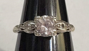Lot 366 - Vintage 9ct gold with claw set white Topaz and small stones to shoulde