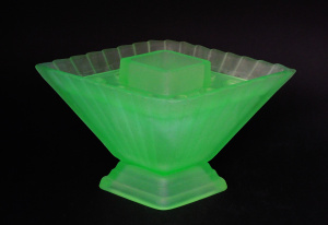Lot 390 - Vintage Bagley Diamond shaped frosted Uranium Glass vase with flower f