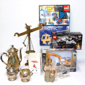 Lot 10 - Mixed Group lot inc Boxed Lego Technic, Boxed Diecast Excavating digger