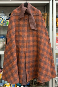 Lot 18 - 1980s ladies long wool mohair cape - reversible burnt orange & dark