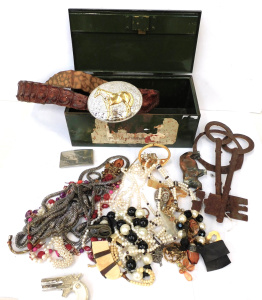 Lot 26 - Mixed Group lot in Costume Jewellery necklaces, earrings etc - Crocodi