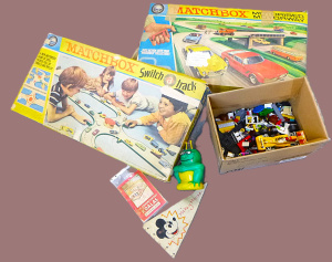 Lot 81 - Groip lot of mostly vintage assorted toys inc 2 x boxed Matchbox part s