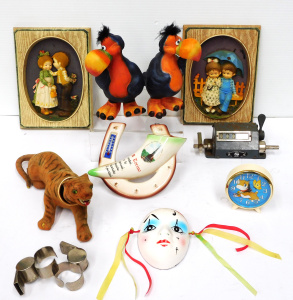 Lot 109 - Group lot Mixed vintage inc Nodding tiger, Japanese Kitten & Butte
