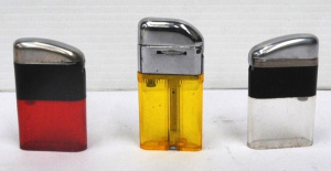 Lot 176 - 3 x Vintage Plastic Fuel Cigarette Lighters incl 2 x Ritepoint Lighter