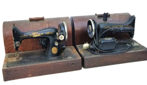 2 x Vintage Singer Sewing Machines w Typical Dome Covers 2 x Vintage Singer Sewing Machines w Typical Dome Covers