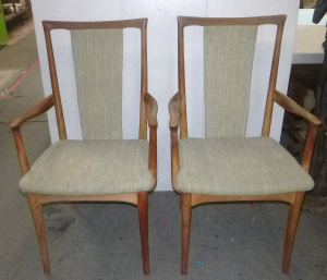 Lot 23 - Mid Century Pair Parker Teak dining chairs - neutral textured woven uph Lot 23 - Mid Century Pair Parker Teak dining chairs - neutral textured woven uph