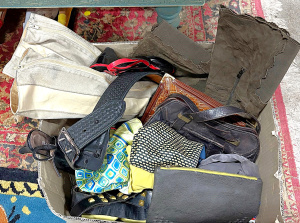 Lot 32 - Box ladies access incl Valeria Grossi green suede chissel toes boots, J Lot 32 - Box ladies access incl Valeria Grossi green suede chissel toes boots, J