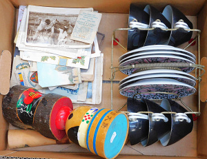 Lot 41 - Mixed Box lot inc Retro Cups & Saucers in metal stand, 2 Kokeshi do