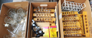 Lot 118 - 3 x Boxes Vintage Laboratory Glass & Scientific Items - incl Boxed
