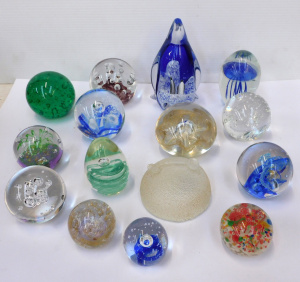 Lot 136 - Group lot of Glass inc Penguin Figure 18cm H - Paperweights Various Lot 136 - Group lot of Glass inc Penguin Figure 18cm H - Paperweights Various