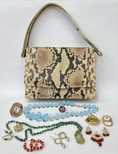Lot 324 - Grp - vintage Python handshoulder bag, costume jewellery, rings, neckl Lot 324 - Grp - vintage Python handshoulder bag, costume jewellery, rings, neckl