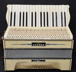 Lot 348 - 1930s Vintage Hohner Verdi I Accordion w 34 Keys, 48 Bass Buttons &