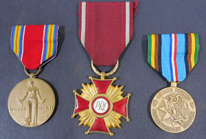 Lot 355 - 3 x military medals inc US World War 2 Victory, The Armed Forces Exped