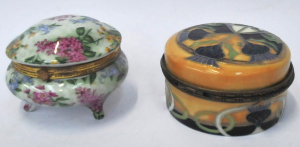 Lot 385 - 2 x Vintage Style Trinket Boxes - incl Old Tupton Ware Hand Painted by