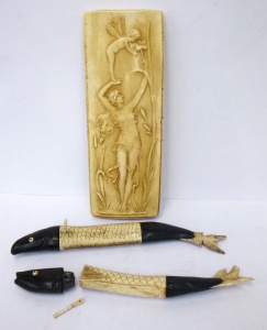 Lot 149 - Group lot of items inc 2 x Carved Bone Fish lime or betel containers &