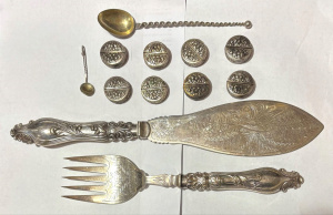 Lot 189 - Group - 8 floral Cambodia 900 silver place card holders, pr ornate sil