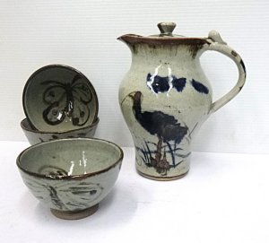 Group lot - Leon Saper Australian Pottery inc, 3 x bowls and a coffee pot all wi
