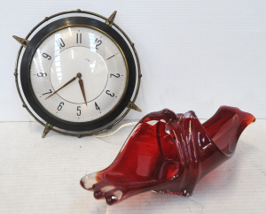 2 x Retro Items incl Red Art Glass Bowl & Metamac Wall Clock