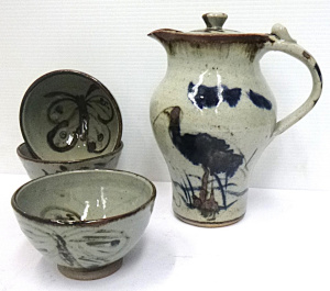 Group lot - Leon Saper Australian Pottery inc, 3 x bowls and a coffee pot all wi