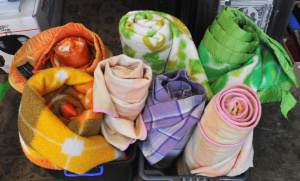 Lot of Retro Style Acrylic & Boolen Blankets incl Green, Orange & Other