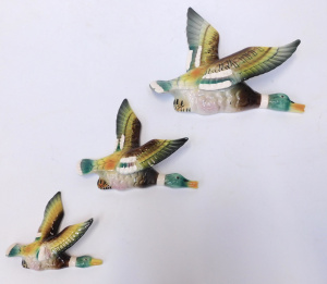 Vintage 1960s Set (3) Japanese Graduating Mallard Wall plaques by EIHO Largest 1