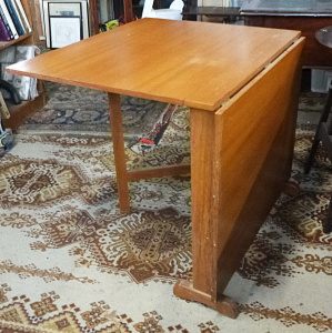 Lot 1 - Mid Century Teak Sunderland Gateleg table