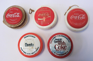 Lot 29 - Five vintage Yoyos inc Australian Russell Coke & Fanta & Three