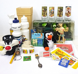 Lot 50 - Box lot of Assorted Items inc, Coca Cola glasses, Sylvester & Tweet