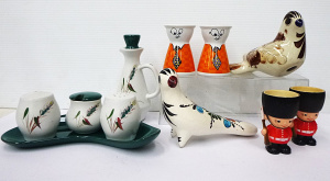 Lot 81 - Group Retro China & Plastic inc, Bourne Denby Cruet set & vineg