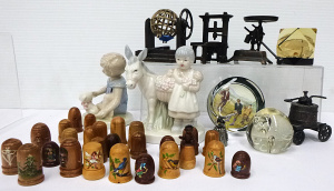 Lot 93 - Group lot of assorted items inc, Australian turned wooden thimbles some