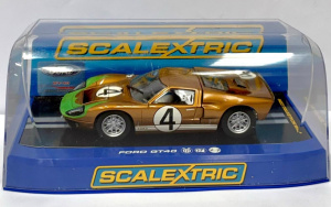 Lot 224 - Mint boxed Scalextric Ford GT40MK11 Slot car Racer 132 scale