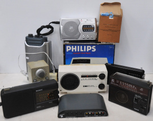 Lot 49 - Box lot Vintage Radios incl Boxed Phillip D3700 Cassette Clock Alarm Ra