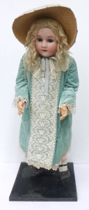 Lot 73 - Large Early 1900s Simon & Halbig German doll - bisque head with ope