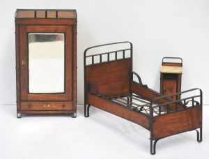 Lot 208 - c1900s 3 pce Oak Dolls House Bedroom suite inc Bed with spring base, M