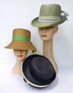 Lot 17 - 3 x 1950s - 60s Ladies Woven Hats inc, straw with green ribbon band, na
