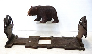 Lot 123 - 2 x Vintage Carved Black Forest Wooden Items - incl Bear with Fish &am