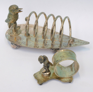 Lot 130 - 2 pces vintage Kookaburra themed Australian EPNS - Napkin Ring with Ma