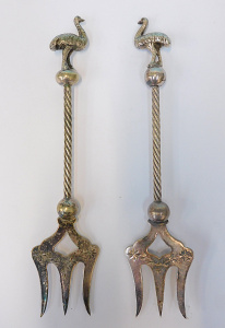 Lot 133 - Pair of Vintage Australian Stoke & Sons Bread Forks with Emu Fini