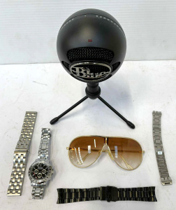 Lot 29 - Small lot - Mens Rolex copy Watch & other bands, fold up 70s Sungla