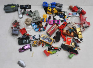 Lot 52 - Lot of Mixed Toys incl Plastic Robots, LEGO Mini Figueres, Diecast Cars