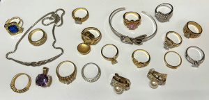 Lot 31 - Grp jewellery - Bucherer ring watch works, silver necklace, bangle, 14