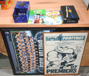 Lot 34 - Group lot - Mixed items - boxed Entex DM-565 Dynamic Microphone, Selang Lot 34 - Group lot - Mixed items - boxed Entex DM-565 Dynamic Microphone, Selang