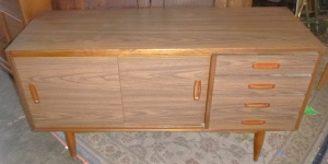 Lot 86 - Vintage Chatley Style Sideboard - Approx 135cm W
